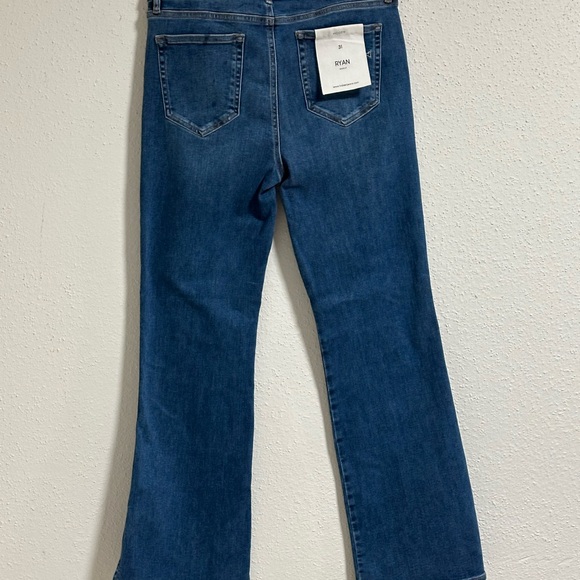 slide slit mid ride boot cut jeans size 31 Hidden jeans NWT Ryan style. - Picture 9 of 13
